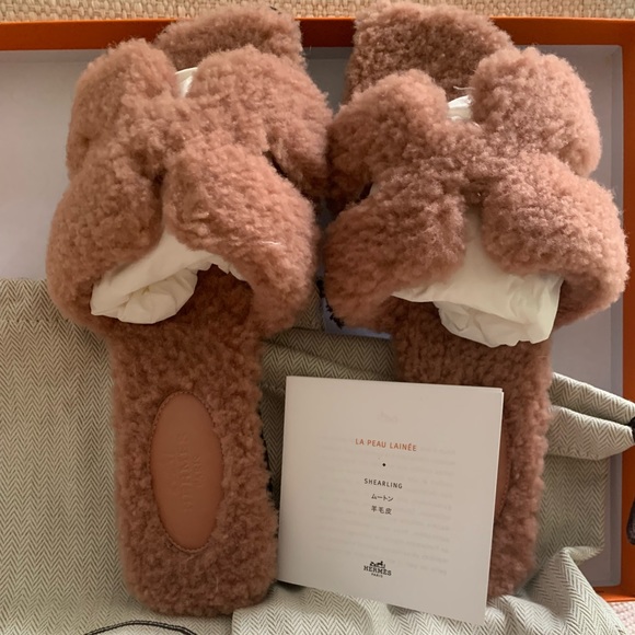 Hermes Oran Rose Aube shearling Sandals - Picture 4 of 6